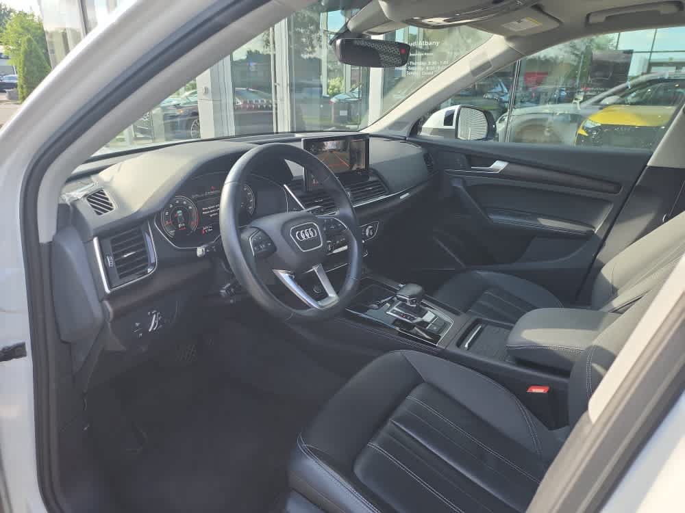 Used 2021 Audi Q5 2.0T Premium Plus w/ Premium Plus Package AWD/4WD image 4