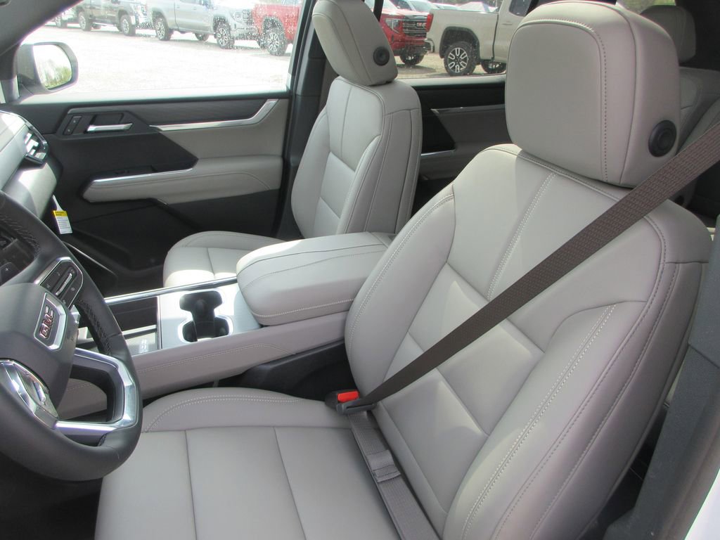 New 2026 GMC Acadia Elevation image 11