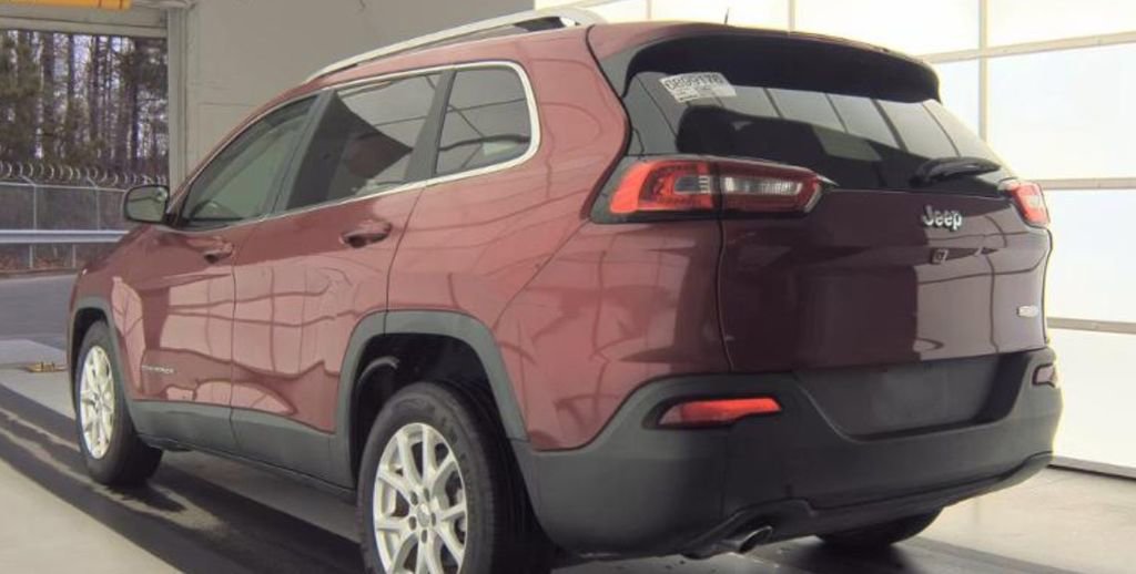 Used 2016 Jeep Cherokee Latitude w/ Comfort/Convenience Group image 4