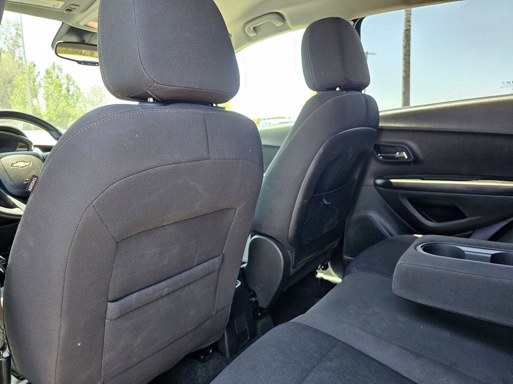 Used 2021 Chevrolet Trax LS w/ Tint and Cruise Package FWD image 19