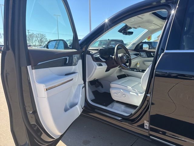 New 2026 Buick Enclave Avenir w/ Super Cruise Package image 9