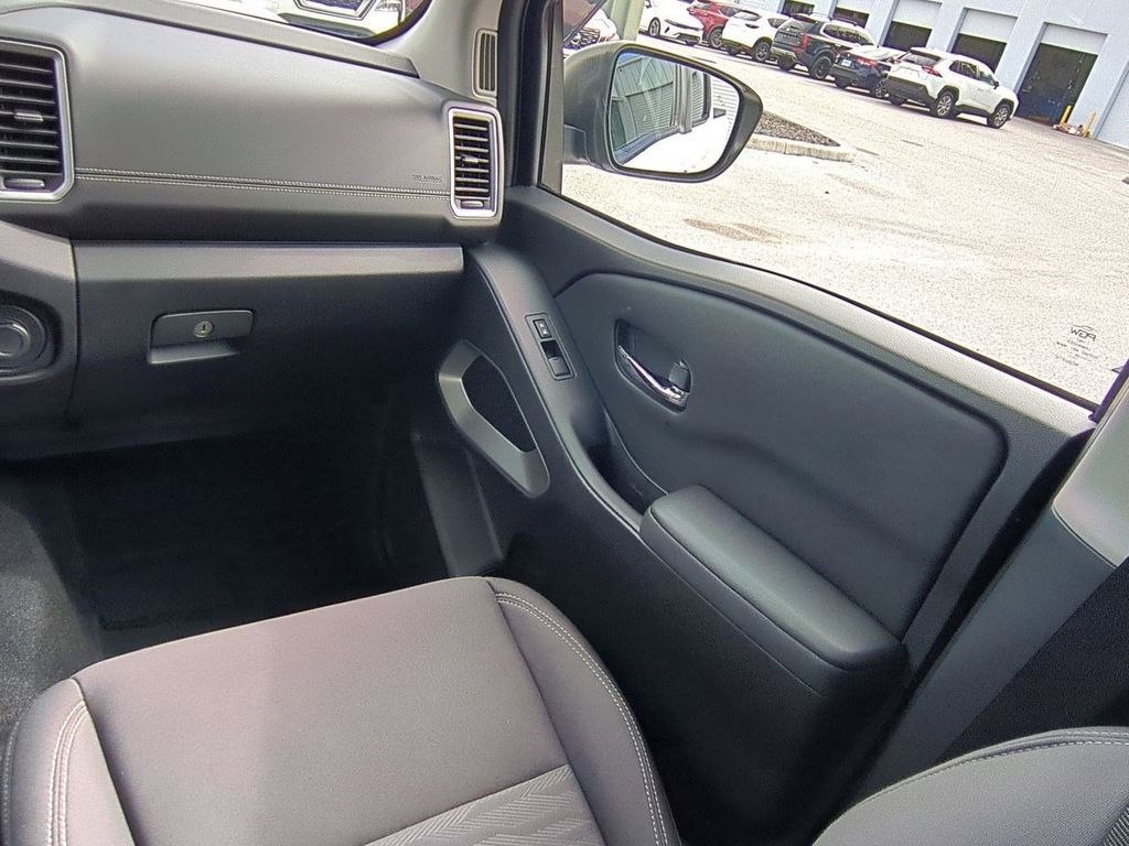 Certified 2022 Nissan Frontier SV image 17
