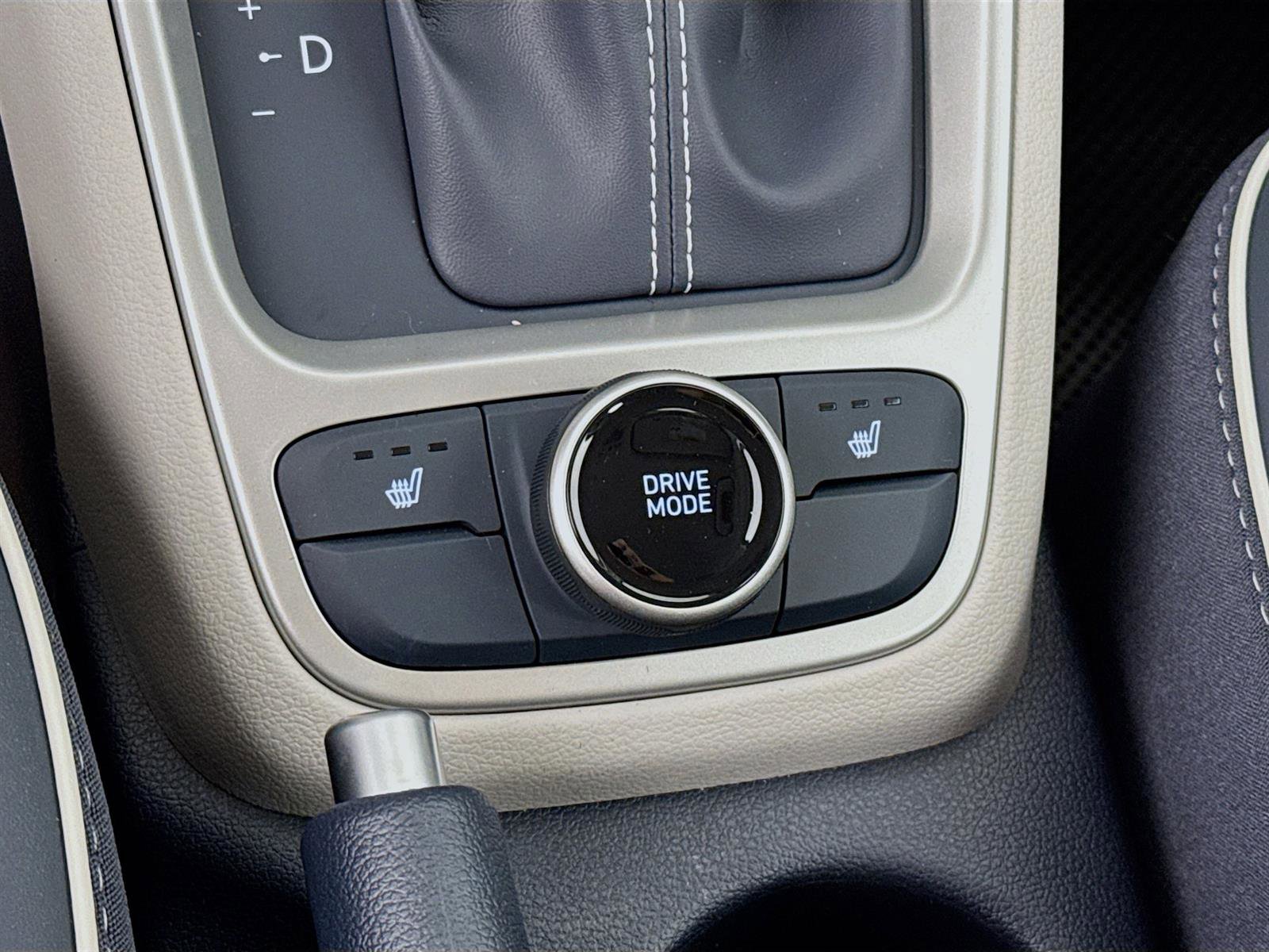 New 2025 Hyundai Venue Limited image 21