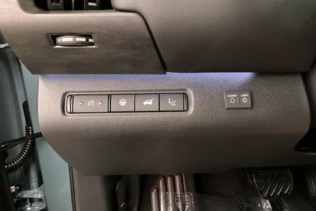 New 2026 Nissan Pathfinder Platinum w/ Lighting Package AWD/4WD image 33