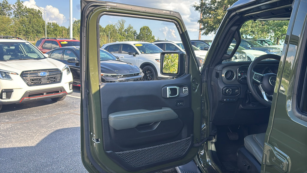 Used 2024 Jeep Wrangler High Altitude AWD/4WD image 14