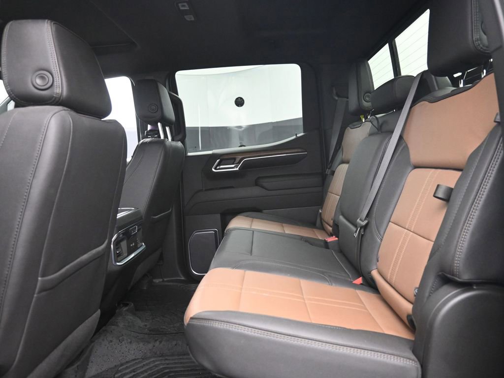 Used 2023 Chevrolet Silverado 1500 High Country image 10