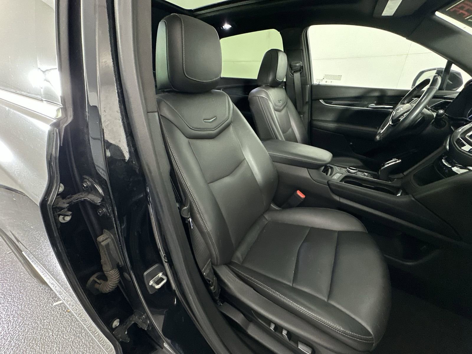 Used 2023 Cadillac XT5 Premium Luxury image 27