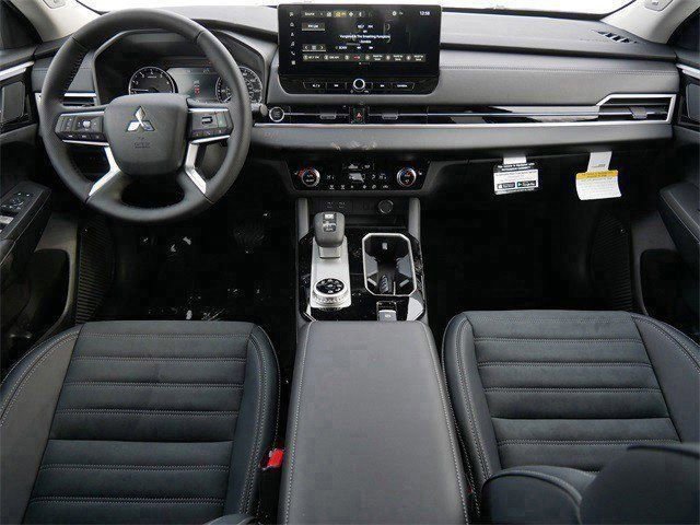 New 2026 Mitsubishi Outlander SE image 7