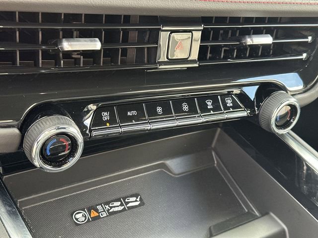 Used 2025 Chevrolet Suburban RST image 39