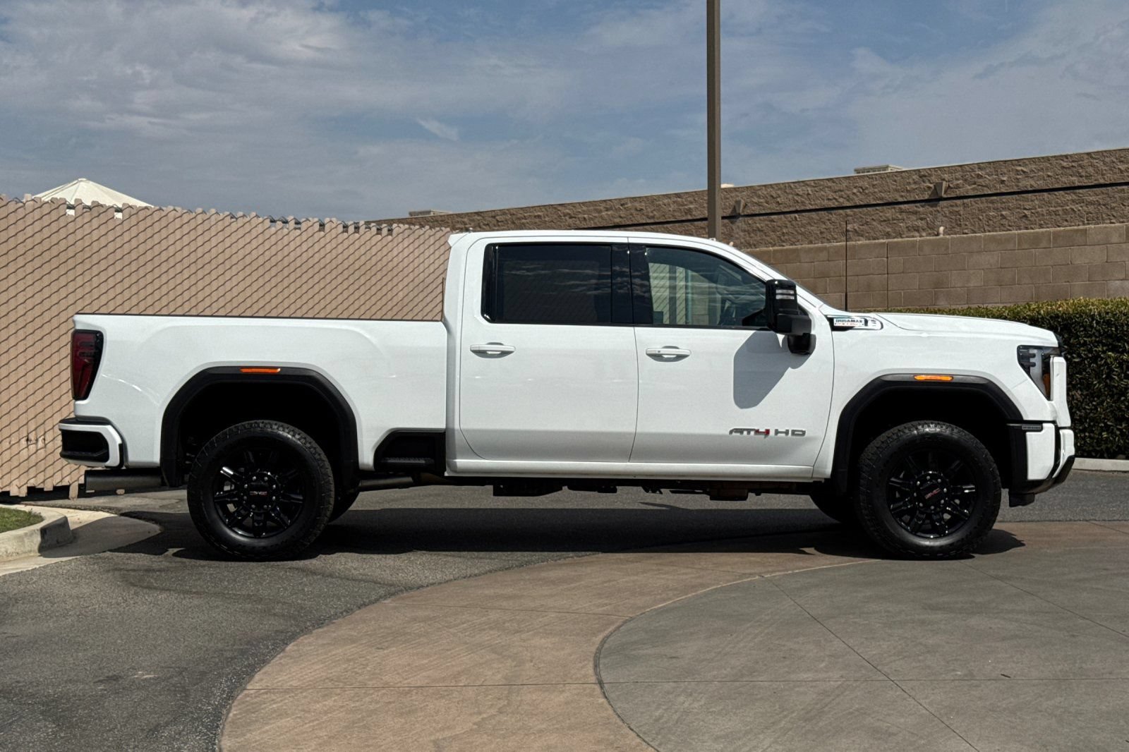 Certified 2025 GMC Sierra 2500 AT4 AWD/4WD image 3