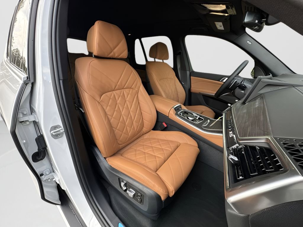 New 2026 BMW X5 xDrive50e w/ Premium Package image 29