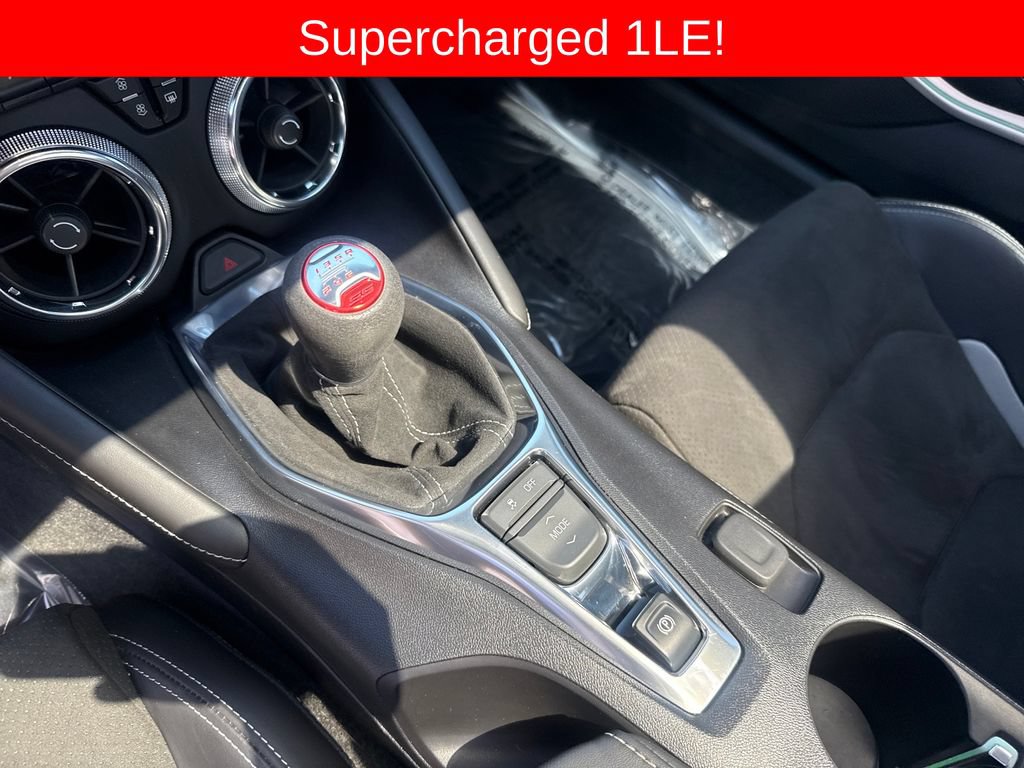 Used 2018 Chevrolet Camaro SS RWD image 23