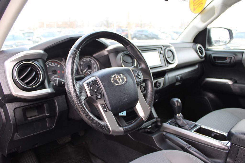 Used 2016 Toyota Tacoma SR5 image 14