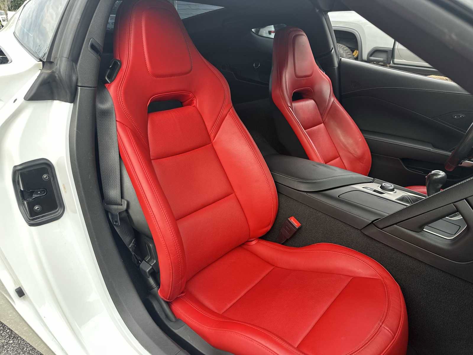 Certified 2019 Chevrolet Corvette Stingray Coupe w/ 1LT RWD image 18