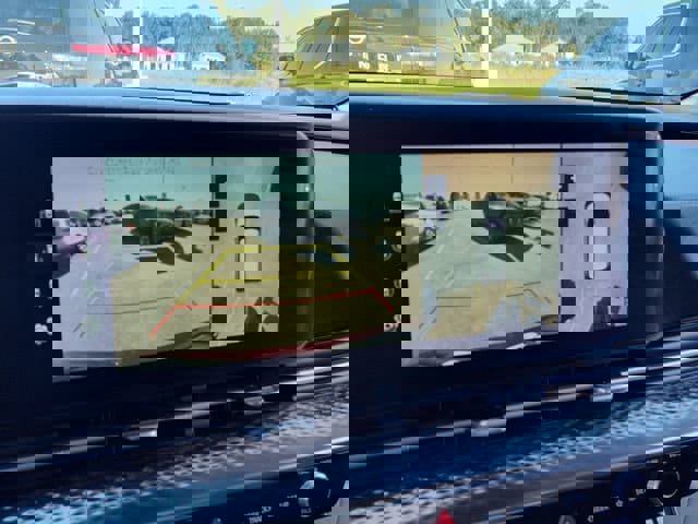 Used 2022 Kia Carnival SX Prestige image 34