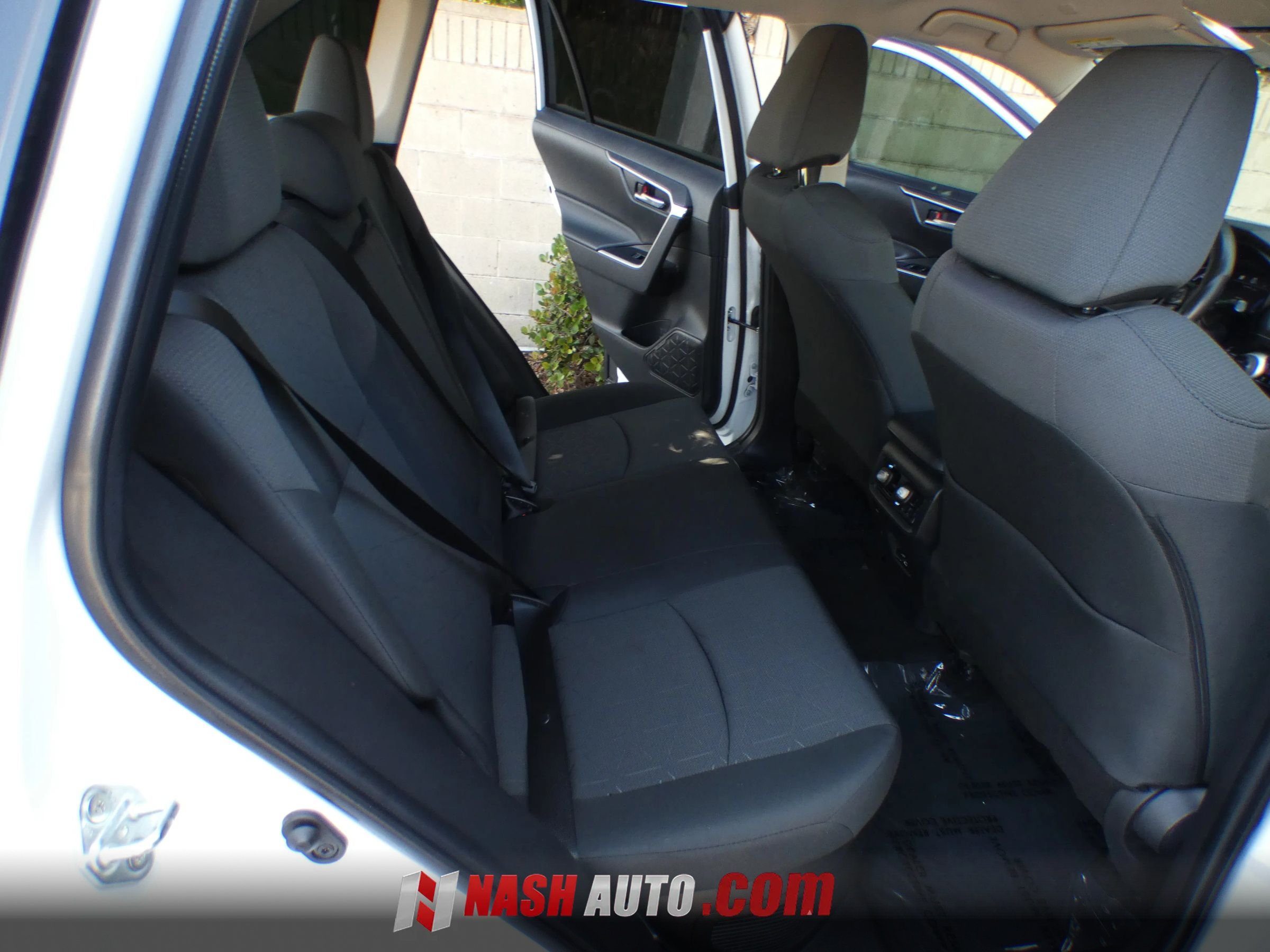 Used 2023 Toyota RAV4 AWD Hybrid image 39