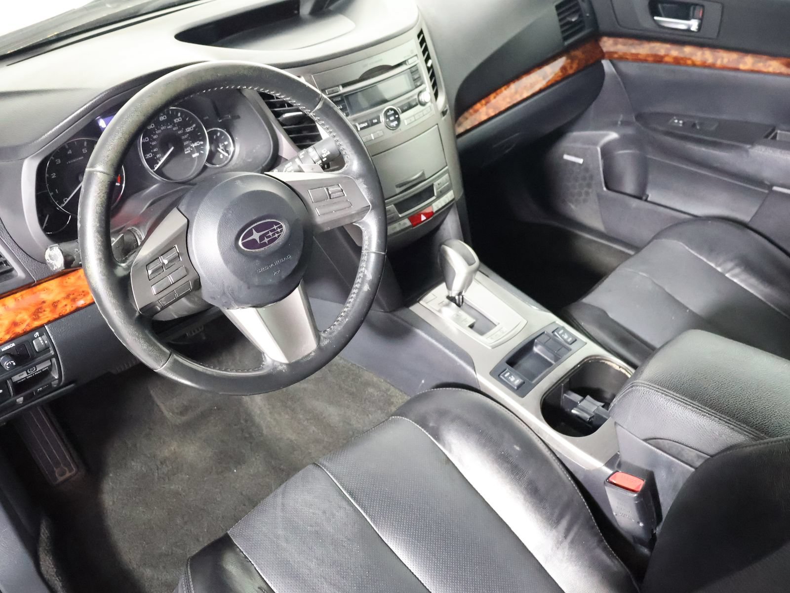 Used 2011 Subaru Outback 2.5i Limited w/ PWR Moonroof Pkg AWD/4WD image 24