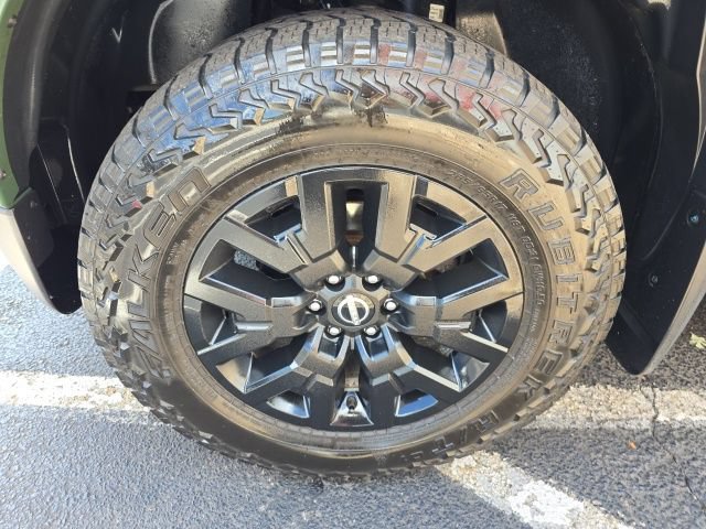 Used 2022 Nissan Frontier SV AWD/4WD image 9