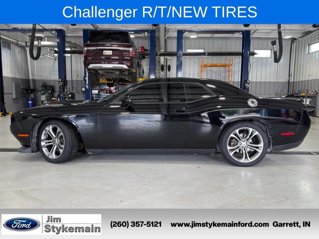 Used 2020 Dodge Challenger R/T RWD image 5