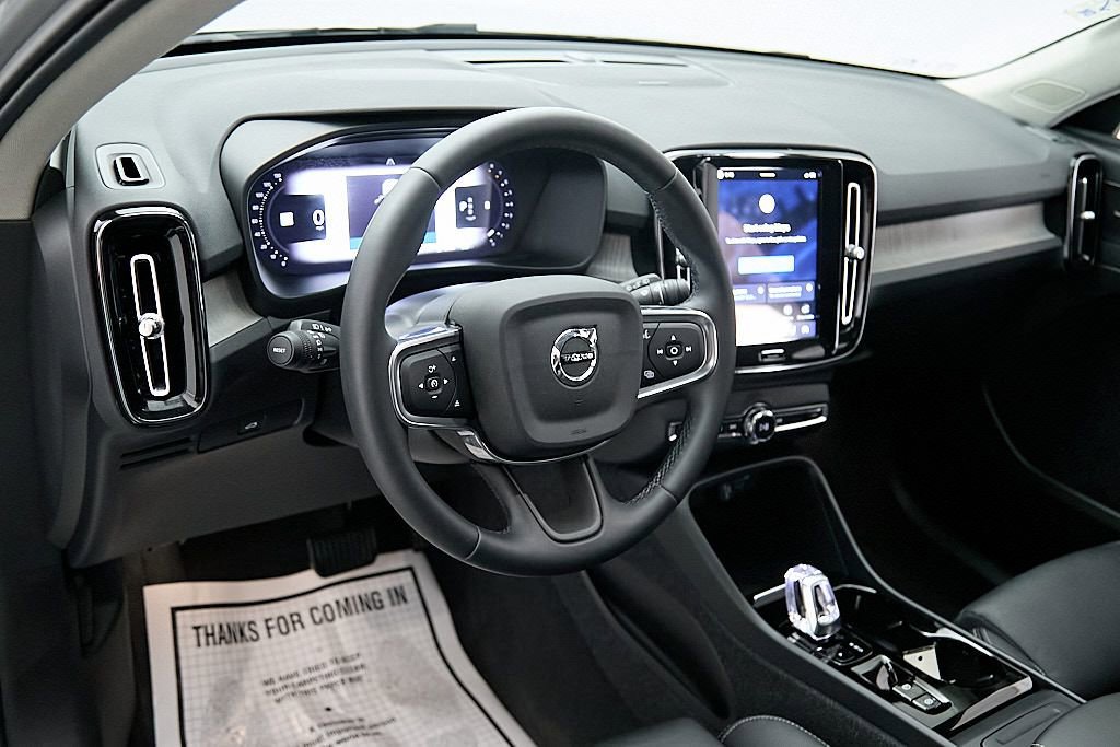 Certified 2023 Volvo XC40 B5 Ultimate w/ Protection Package Premier AWD/4WD image 14