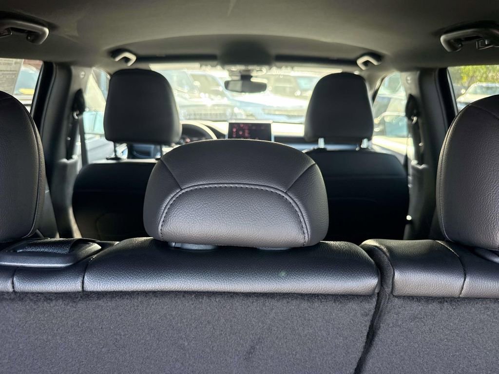 New 2026 Jeep Compass Latitude image 8