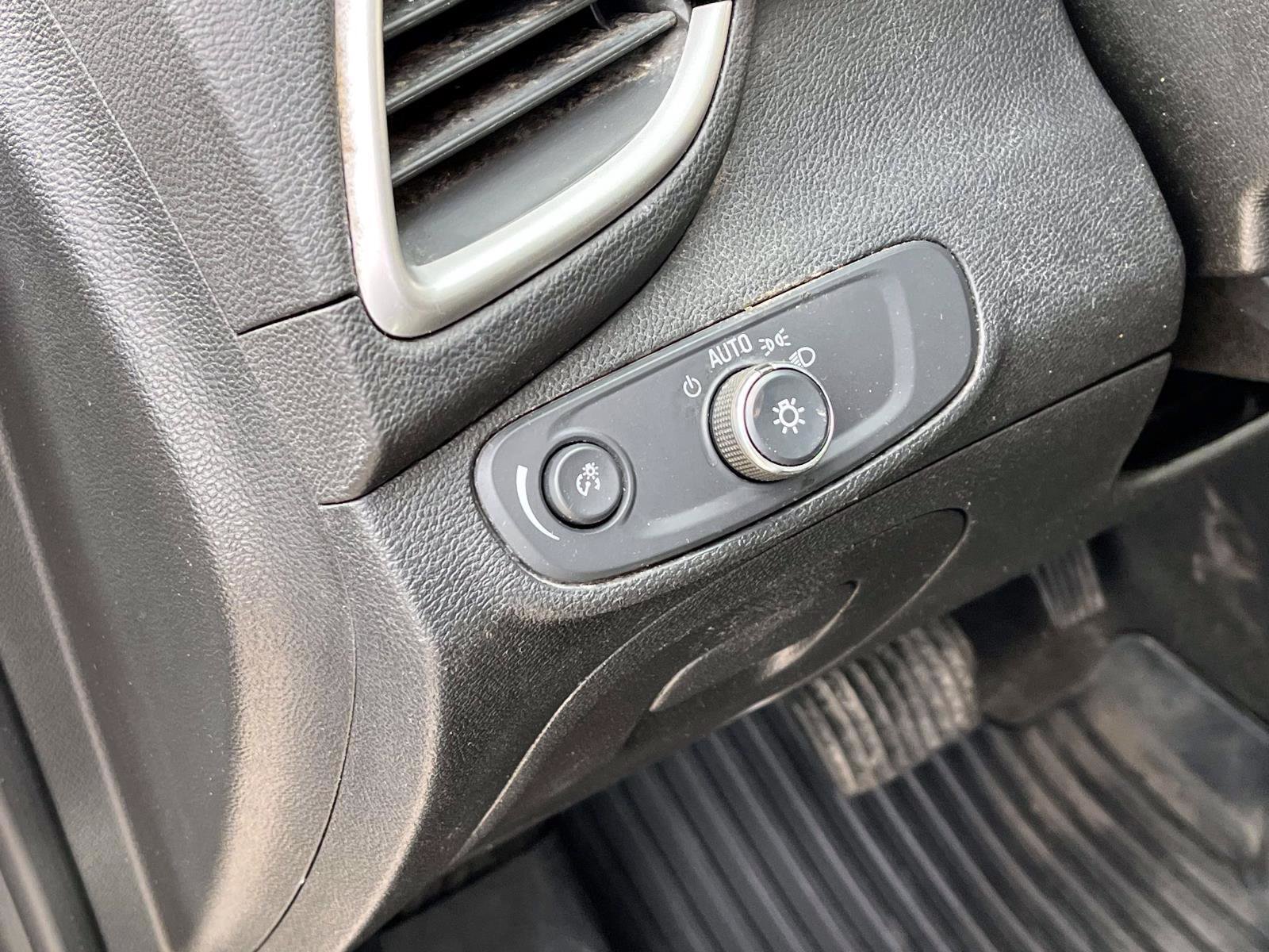 Used 2020 Chevrolet Trax LS w/ Tint and Cruise Package image 17