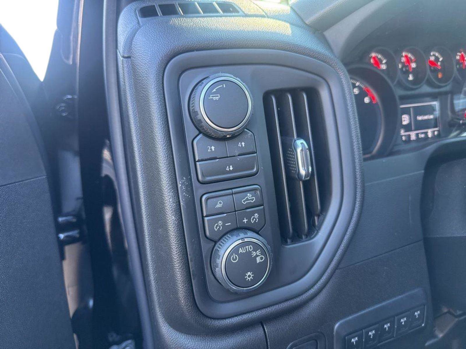 New 2026 Chevrolet Silverado 2500 Custom w/ Custom Value Package AWD/4WD image 9