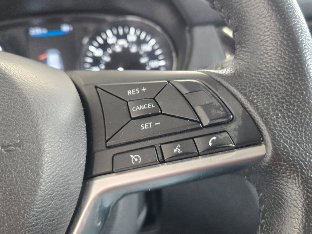 Used 2019 Nissan Rogue SV image 29
