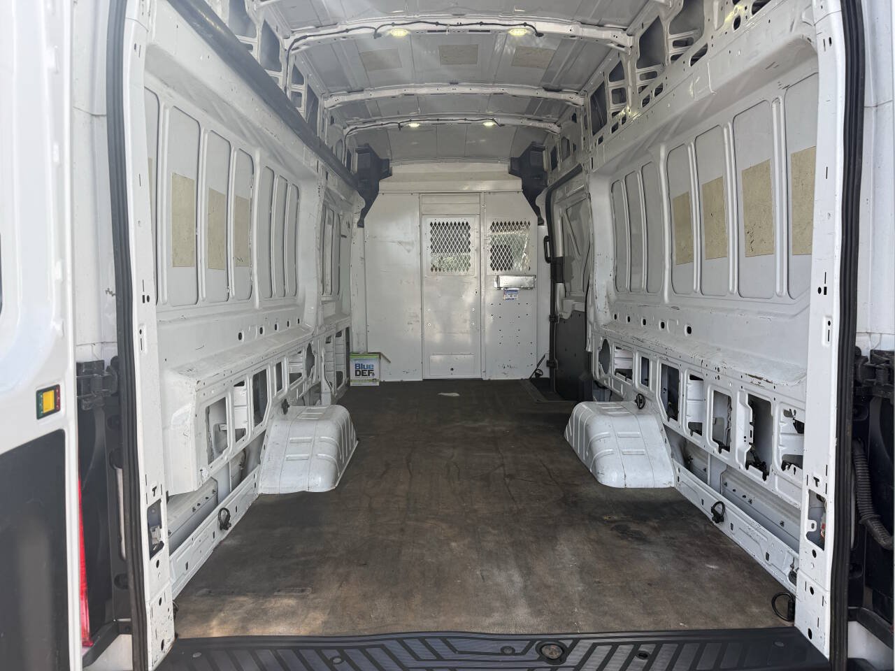 Used 2017 Ford Transit 350 RWD image 5