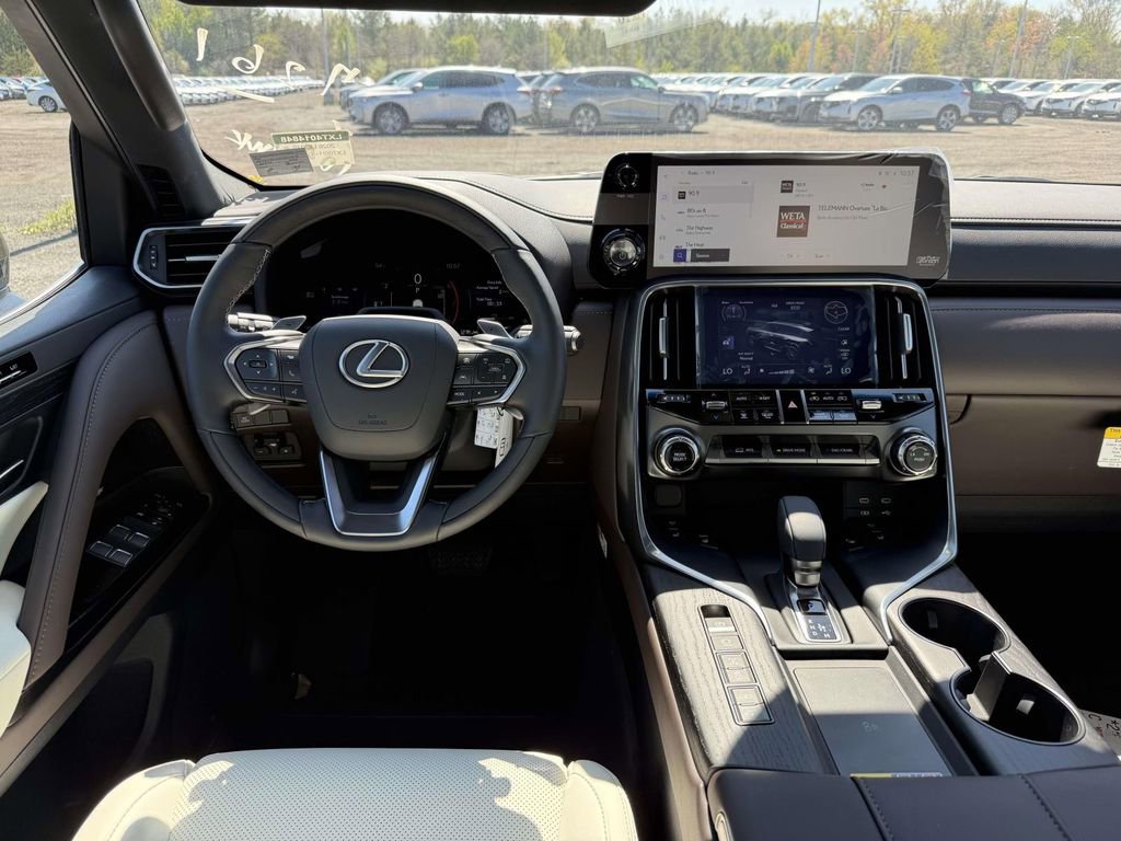 New 2026 Lexus LX 700h Luxury image 8