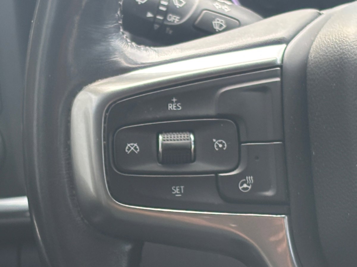 Used 2020 Chevrolet Silverado 1500 LT w/ Texas Edition image 11