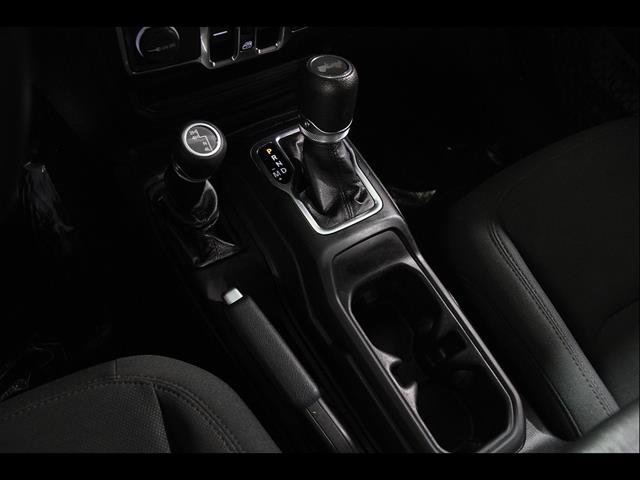 Used 2020 Jeep Wrangler Unlimited Sport S AWD/4WD image 16