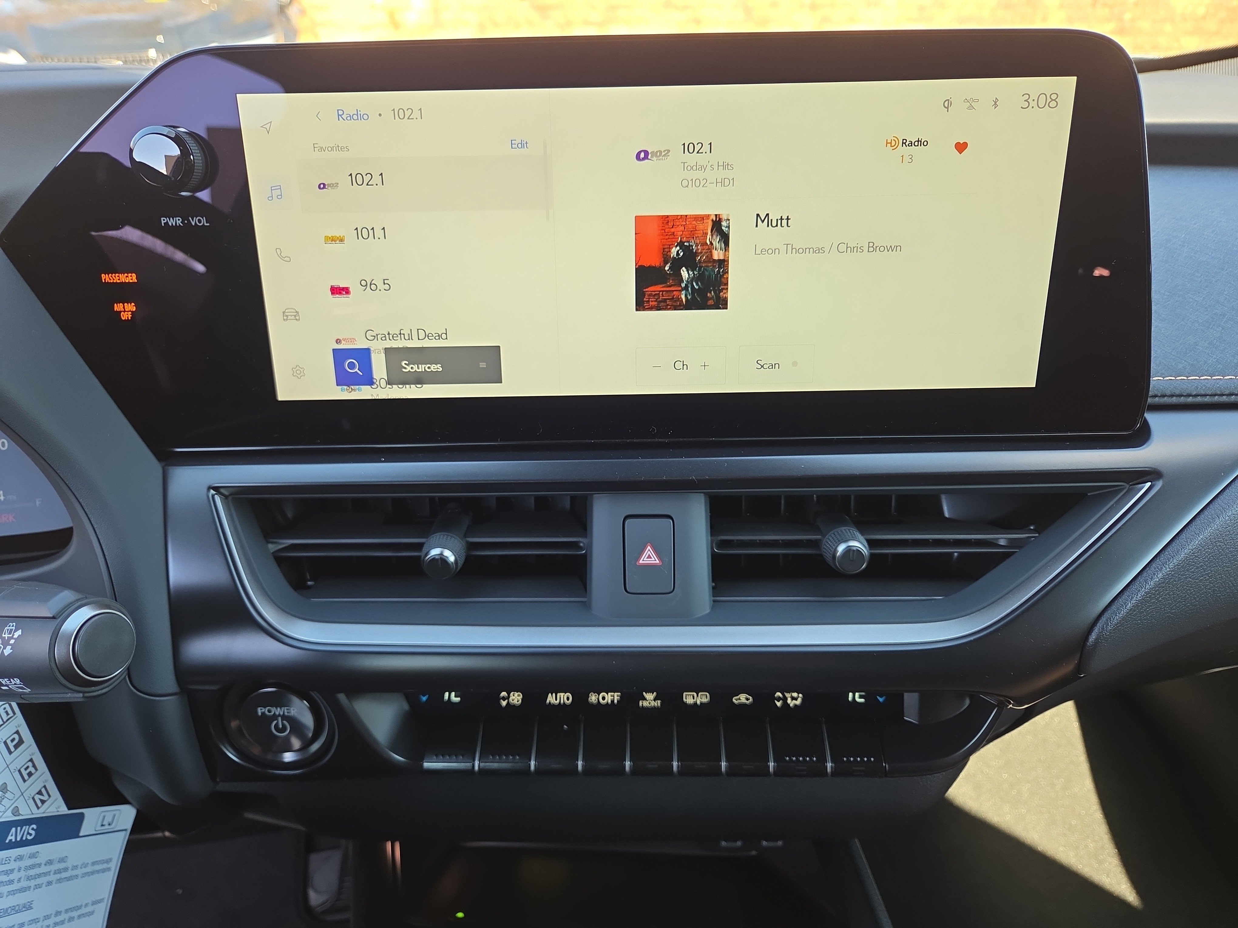 New 2026 Lexus UX 300h AWD image 13