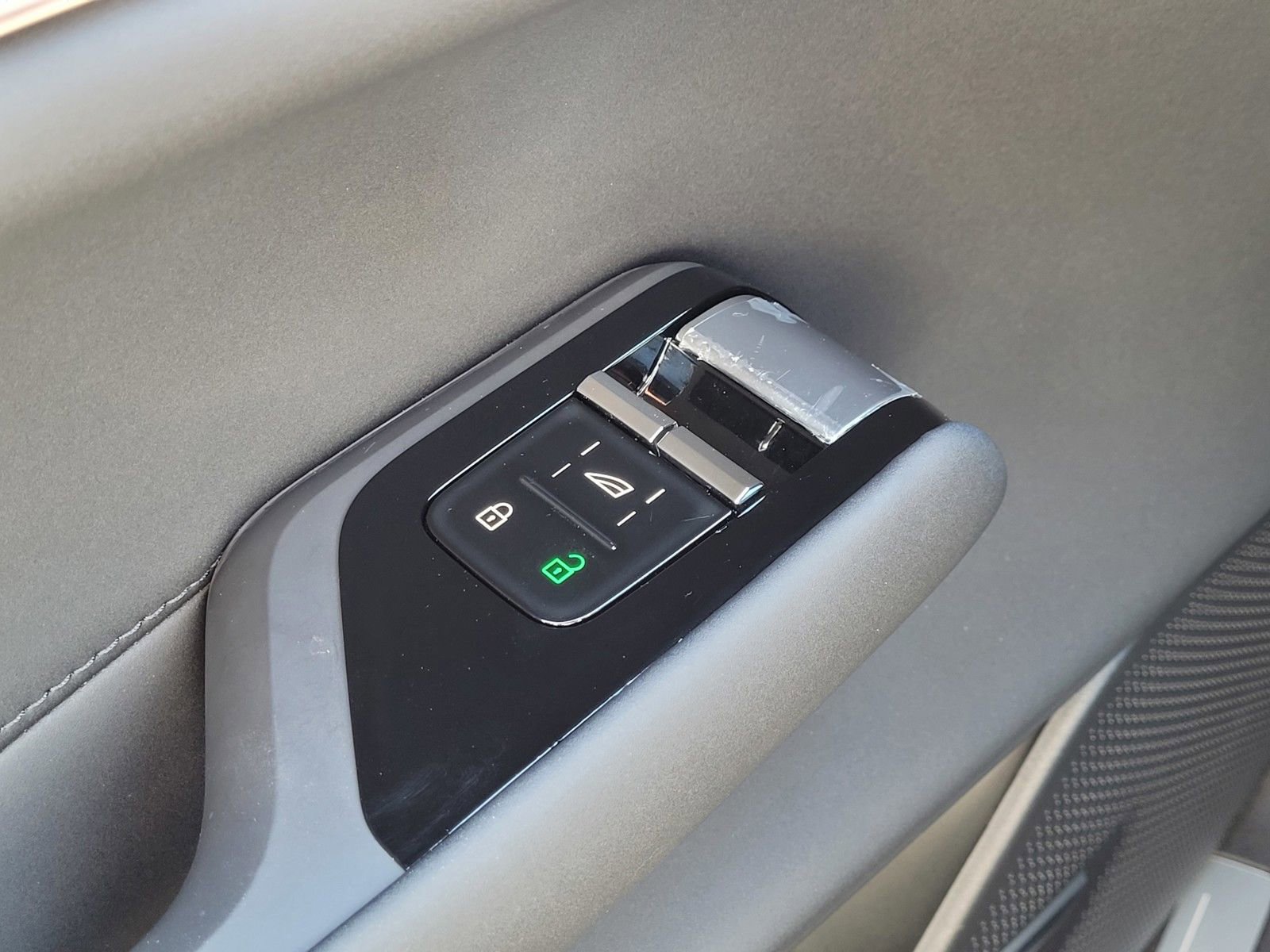 Used 2025 Volvo EX90 Ultra image 17