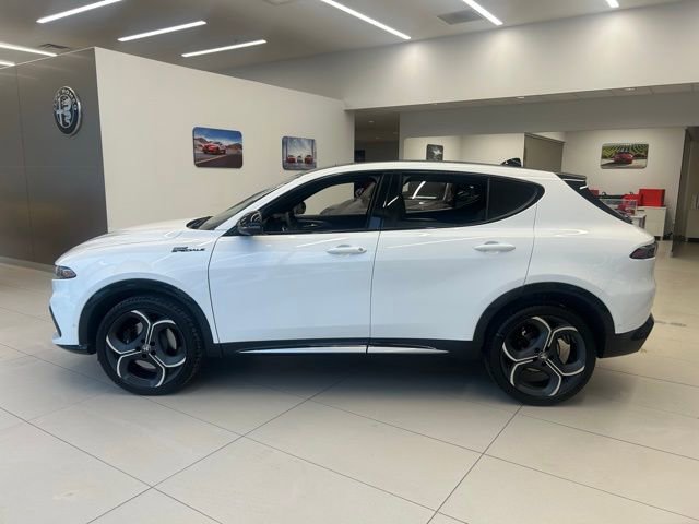 New 2026 Alfa Romeo Tonale w/ Active Assist Package AWD/4WD image 4