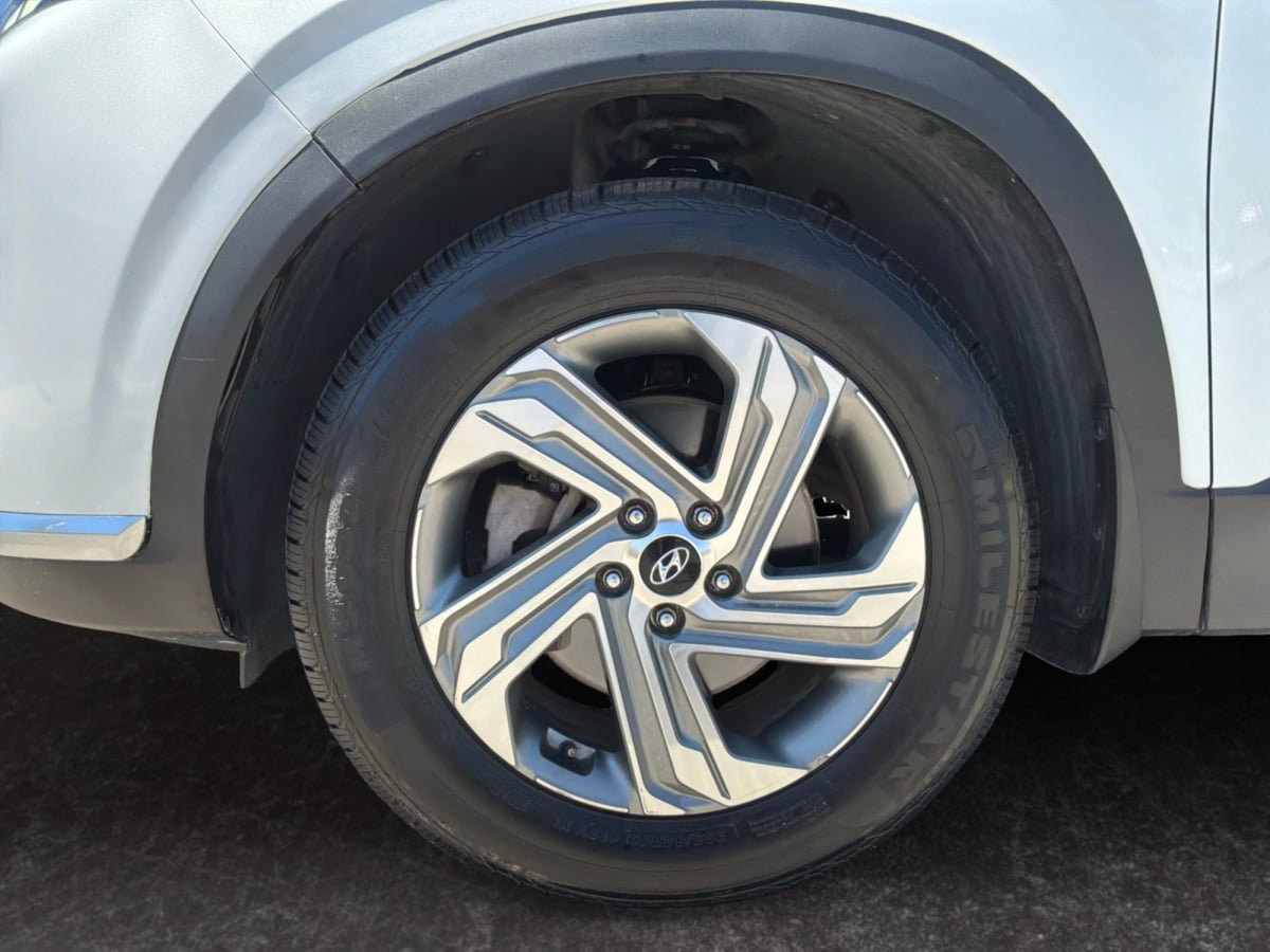 Used 2021 Hyundai Santa Fe SEL FWD image 9