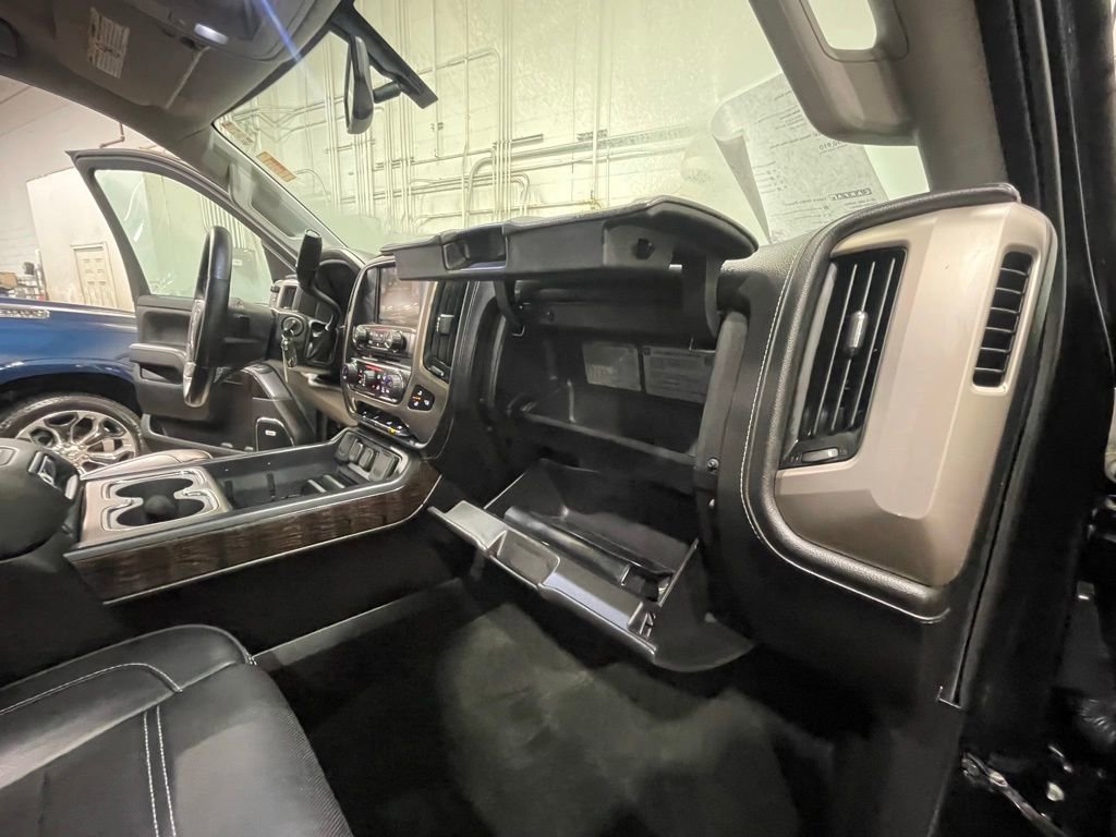Used 2015 GMC Sierra 2500 Denali w/ Snow Plow Prep Package image 17
