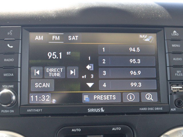 Used 2014 Jeep Wrangler Unlimited Sahara w/ Connectivity Group AWD/4WD image 19