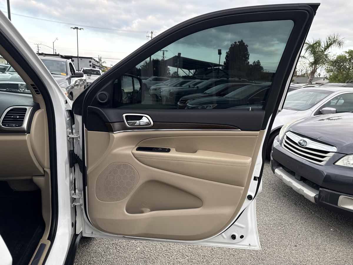 Used 2015 Jeep Grand Cherokee Limited RWD image 19