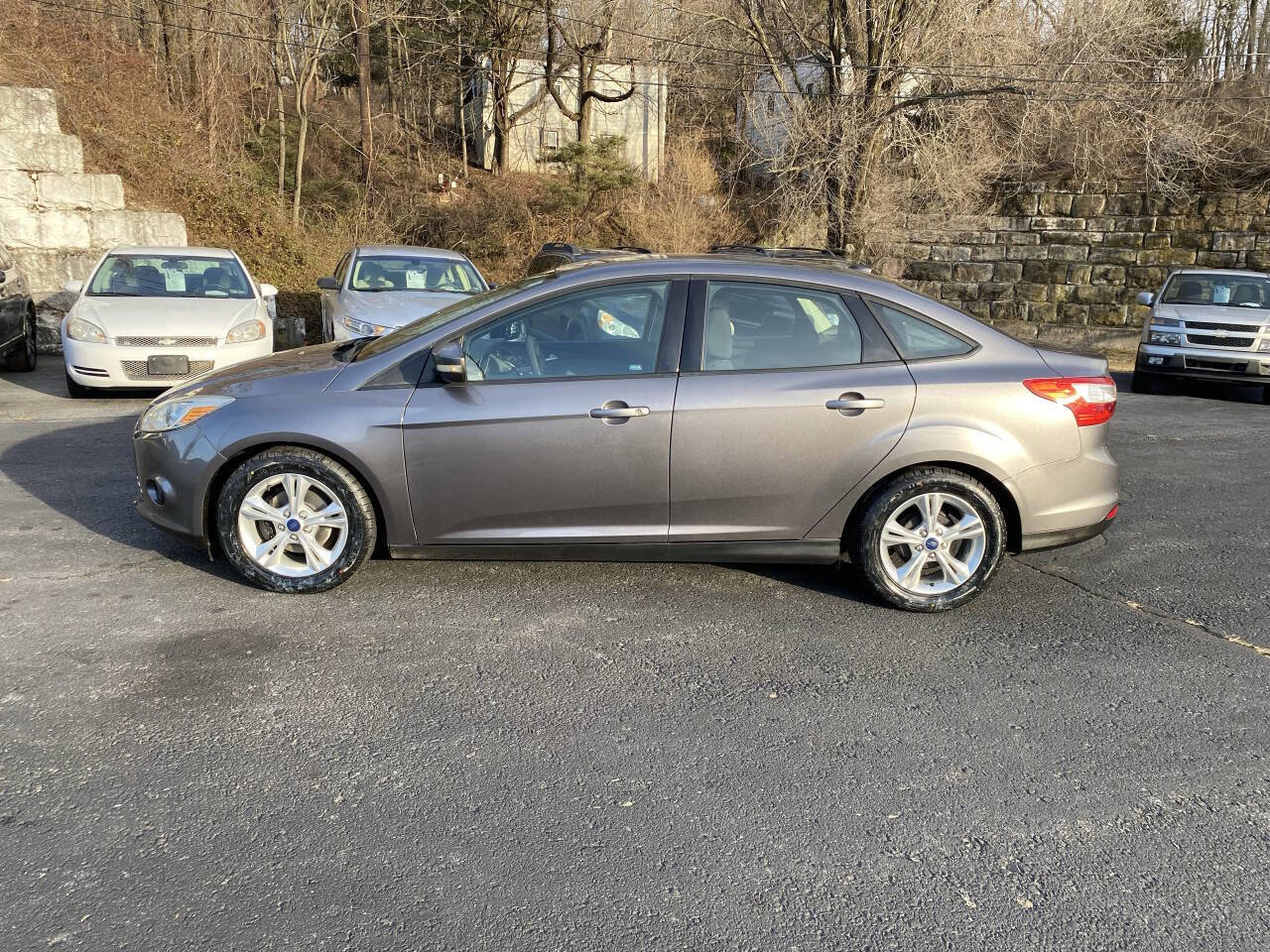 Used 2014 Ford Focus SE image 2