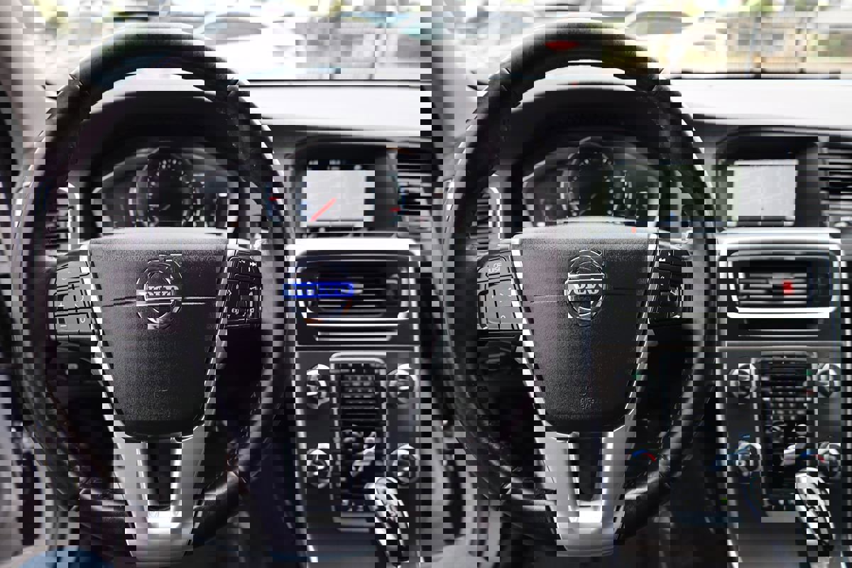 Used 2015 Volvo V60 T5 Premier FWD image 25