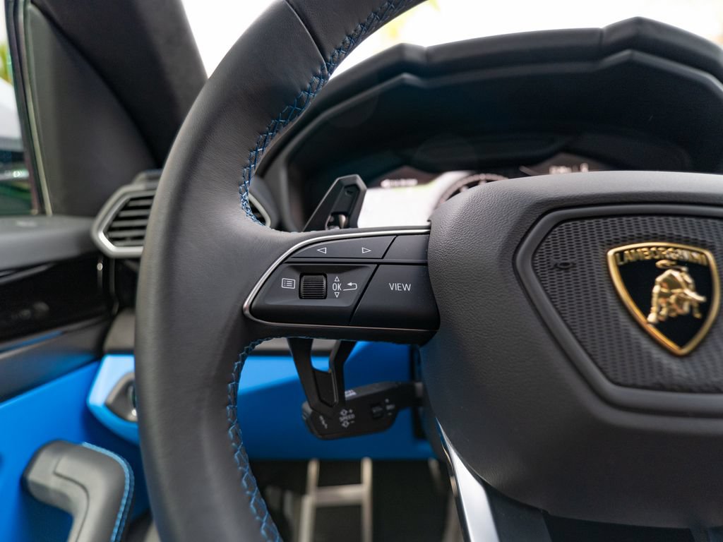 Used 2024 Lamborghini Urus S AWD/4WD image 10