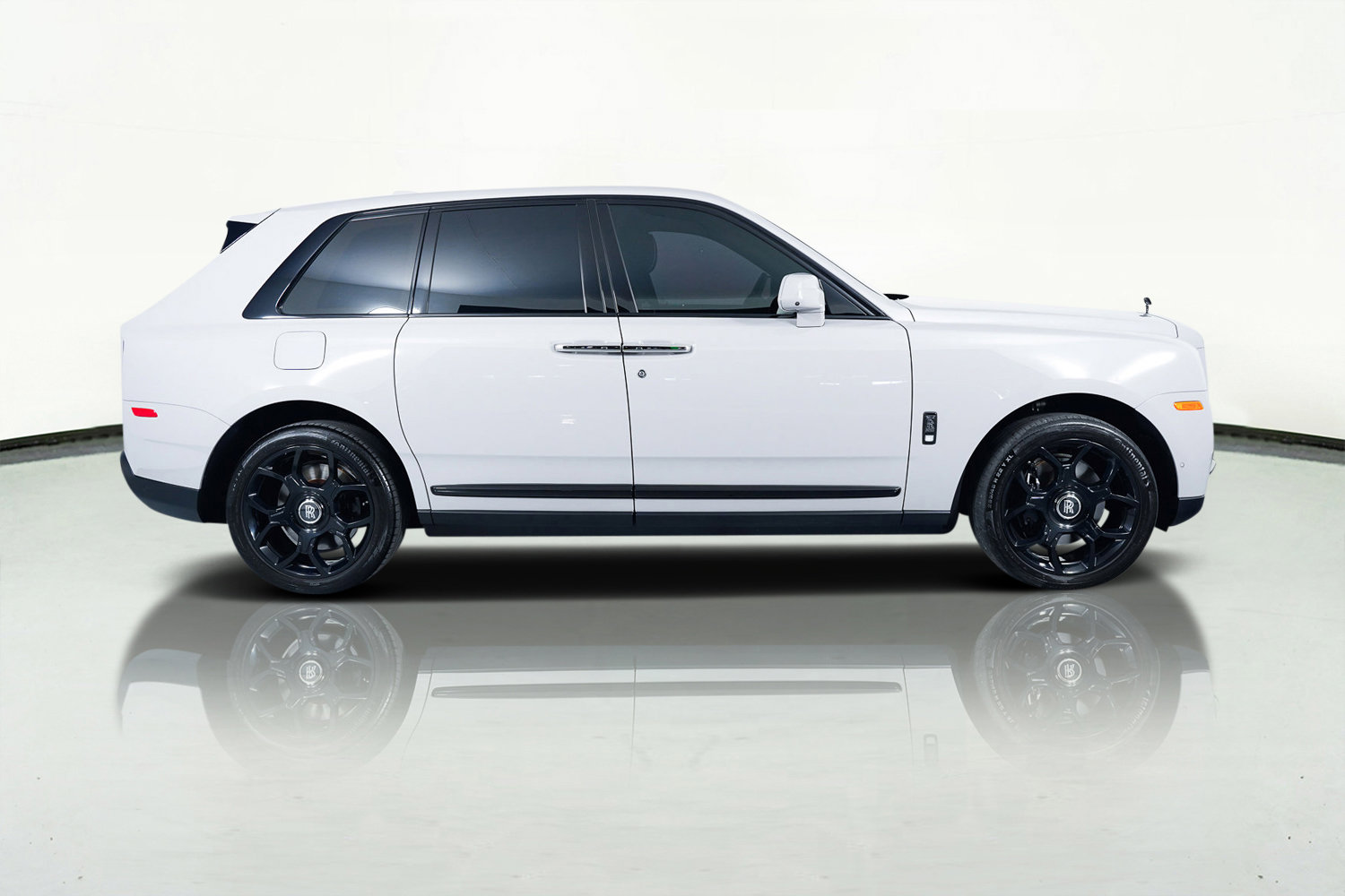Used 2024 Rolls-Royce Cullinan Black Badge image 6