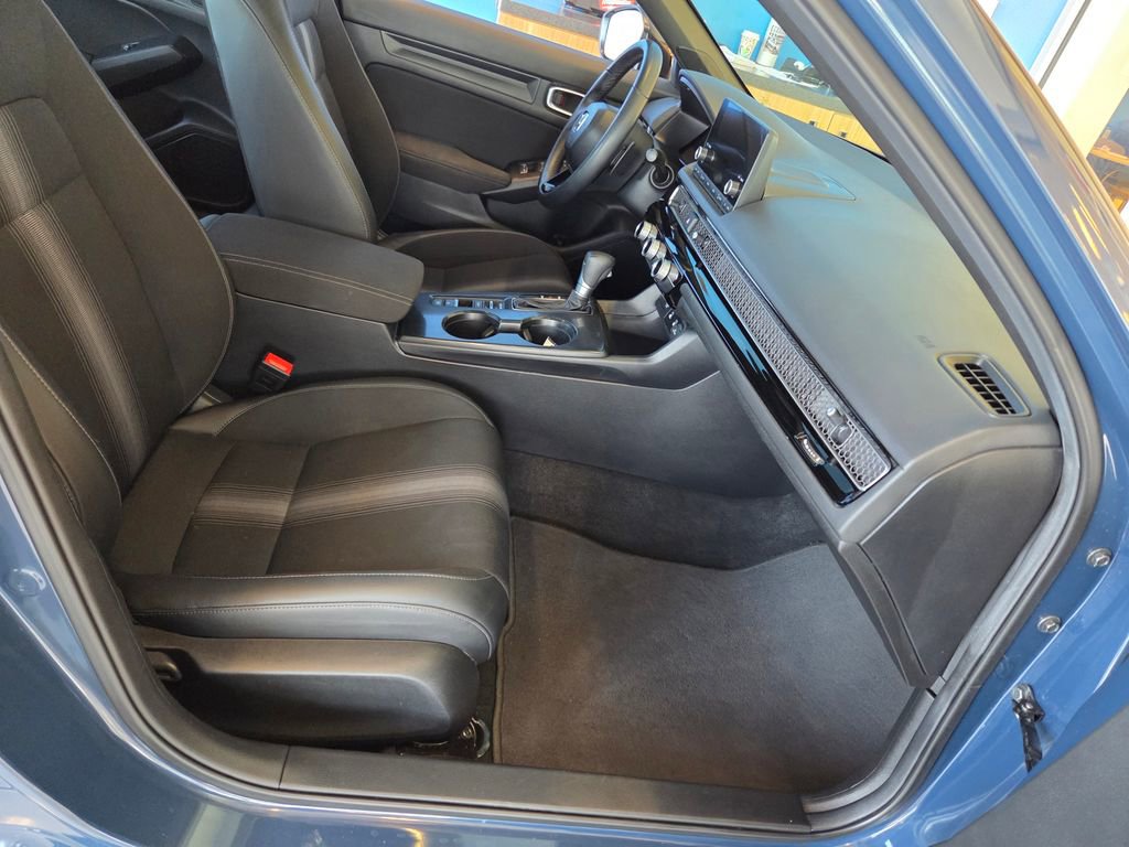 Certified 2025 Honda Civic Sport image 17