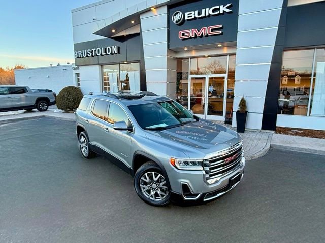 Used 2023 GMC Acadia SLE w/ Driver Convenience Package image 2