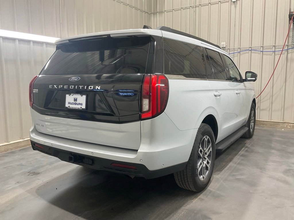 Used 2025 Ford Expedition Active RWD image 27