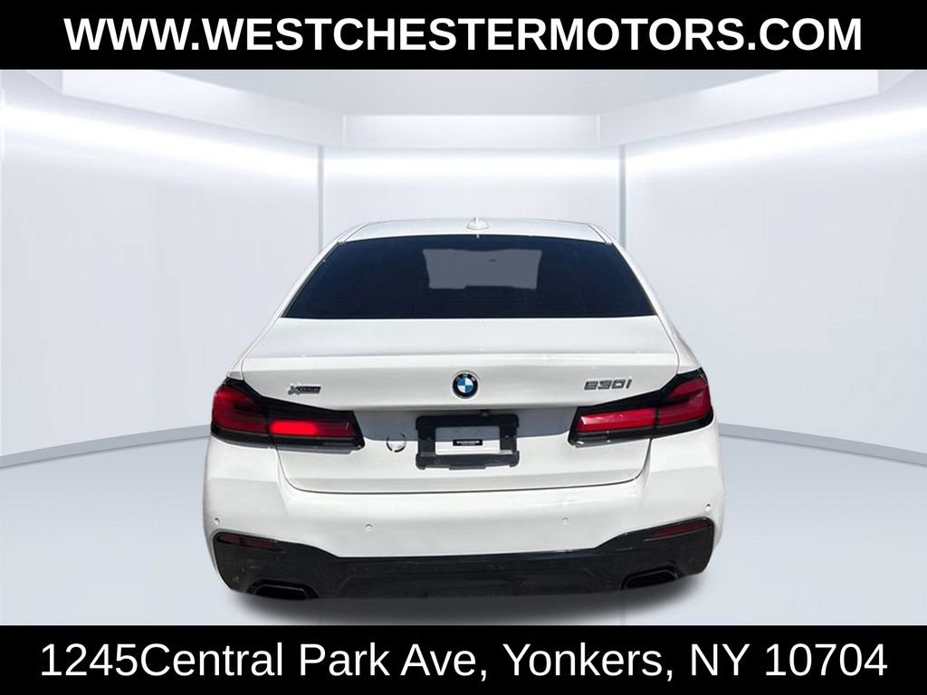 Used 2021 BMW 530i xDrive w/ M Sport Package AWD/4WD image 5