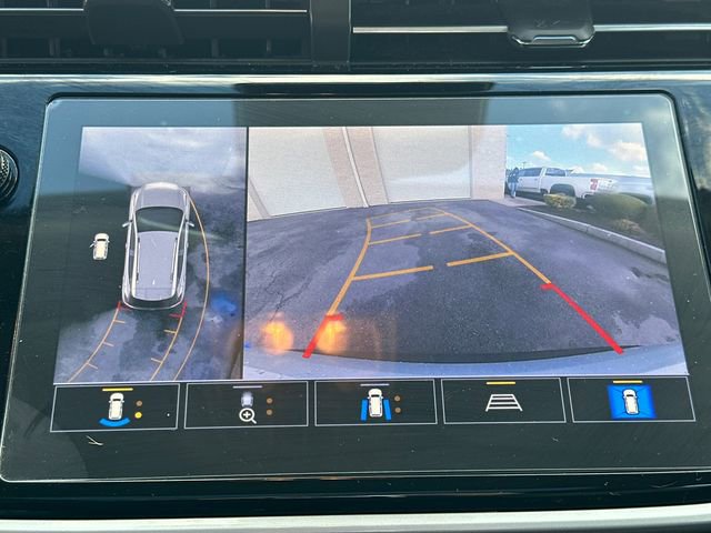 Used 2022 Chevrolet Bolt EUV Premier w/ Sun & Sound Package image 33