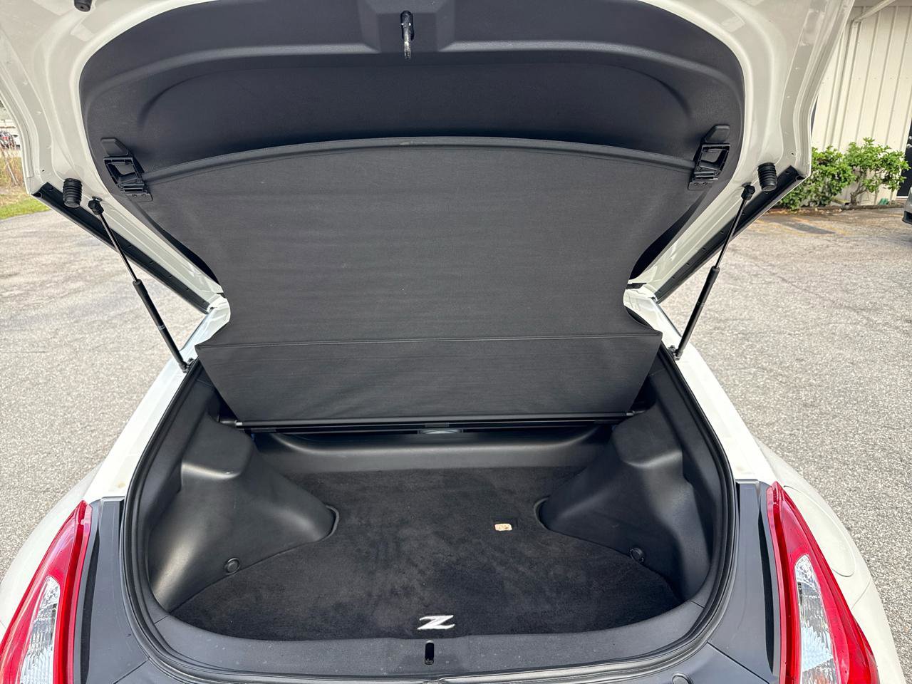 Used 2017 Nissan 370Z NISMO image 50