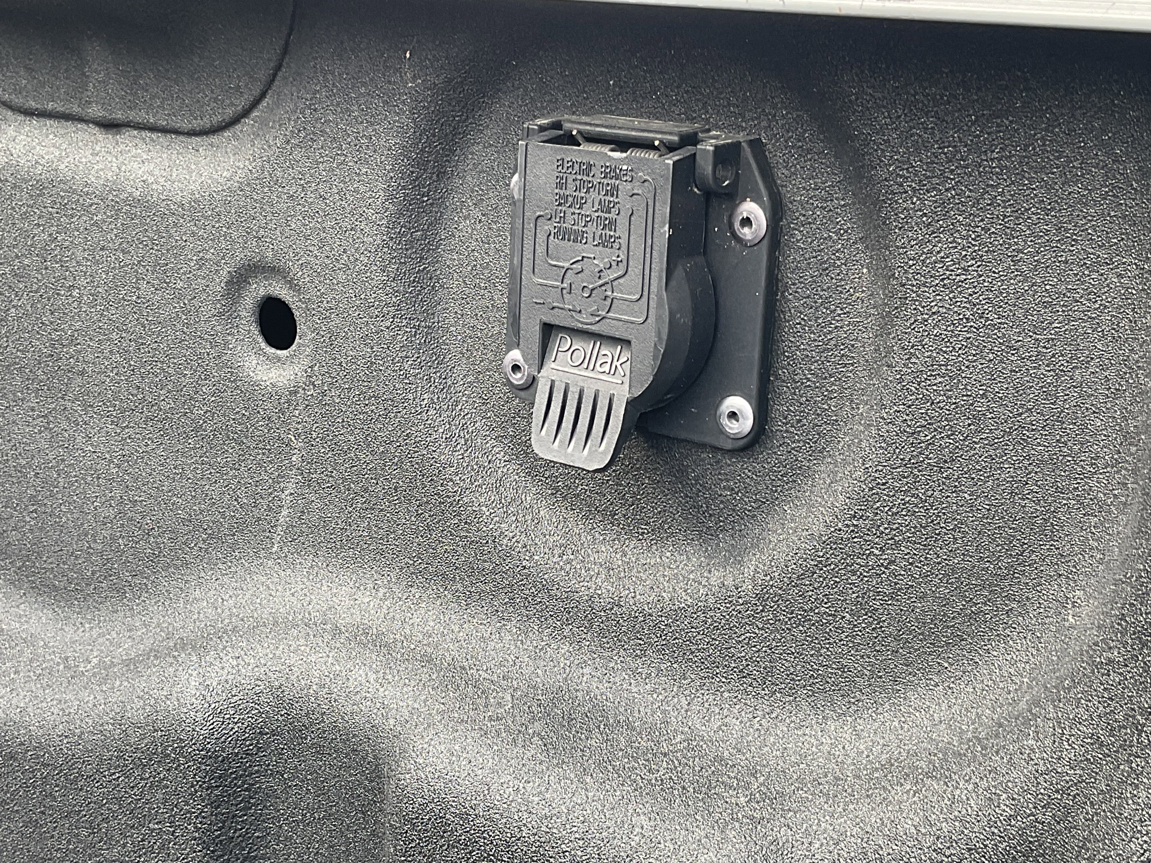 Used 2019 Nissan Titan SL w/ Midnight Edition image 48